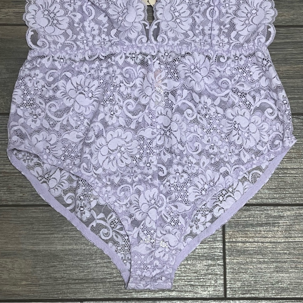 NWT Free People X HAH Comin in Haht Lace Bodysuit Size Small Lavender Lingerie - Picture 12 of 14
